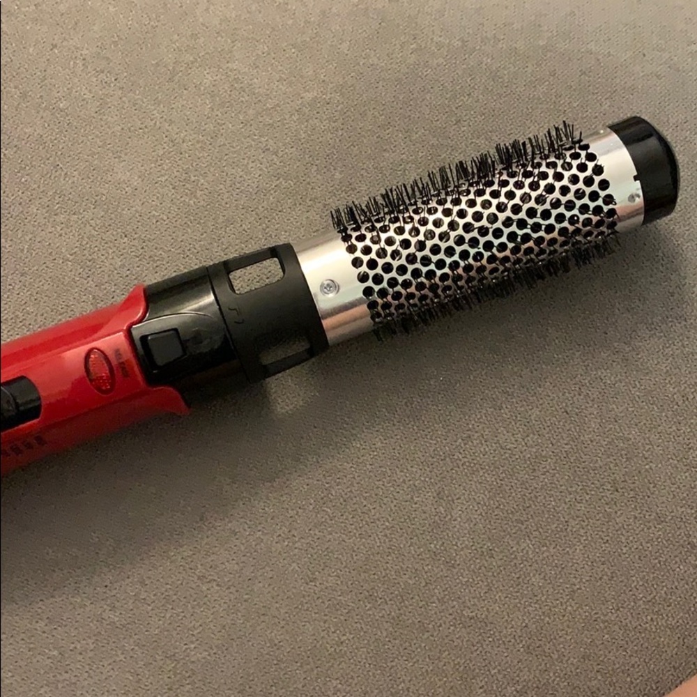 Blow-dry Brush